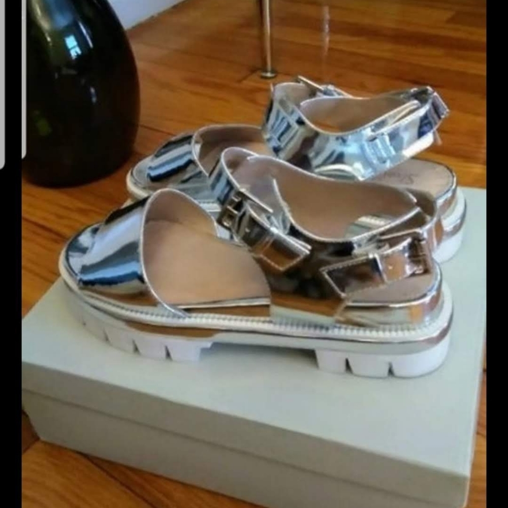 Silver & Stylin Nicole Miller Sandals Women's Size 9